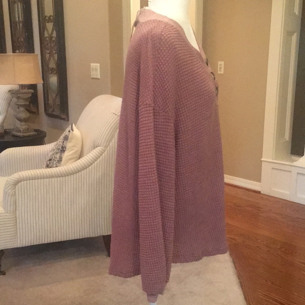 Listicle Long Sleeve Thermal Top - Picture 6 of 12